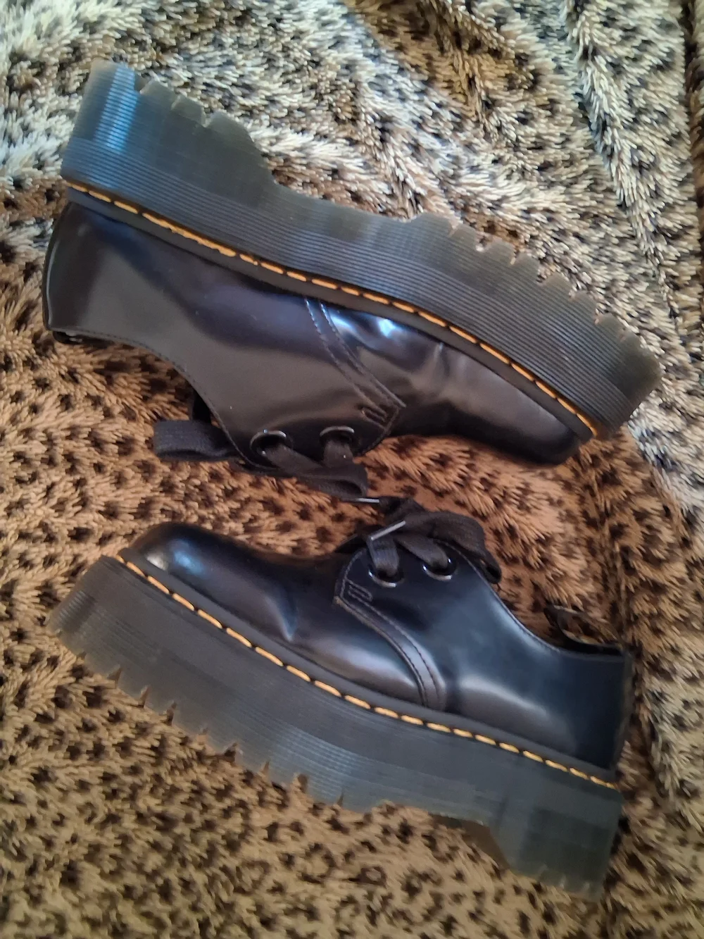 Dr. Martens Holly Quad Retro Platform Shoe Womens Size 7 US